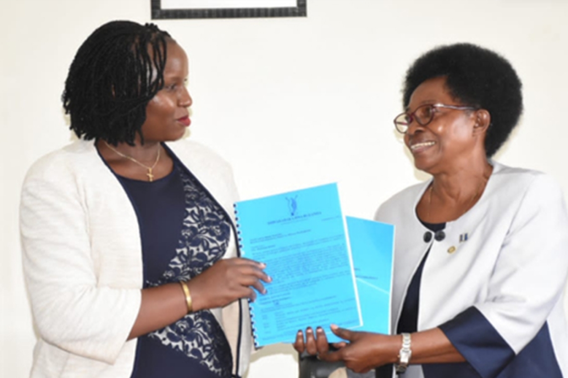 Oweek. Nankindu awaddeyo woofiisi eri minisita omuggya